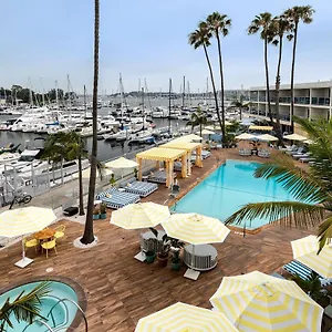 4* מלון Marina Del Rey